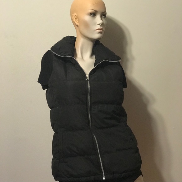 Old Navy Puffer Vest - Picture 3 of 4